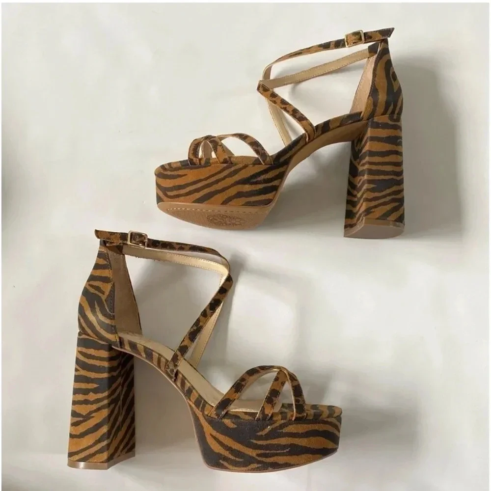 New Vince Camuto Garnitta Strappy Platform Sandals Size 7.5 Summer Natural zebra